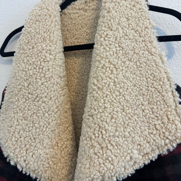 RUYI Fly Away Chambray Plaid Print Vest Faux Fur (O/S) - Picture 3 of 14